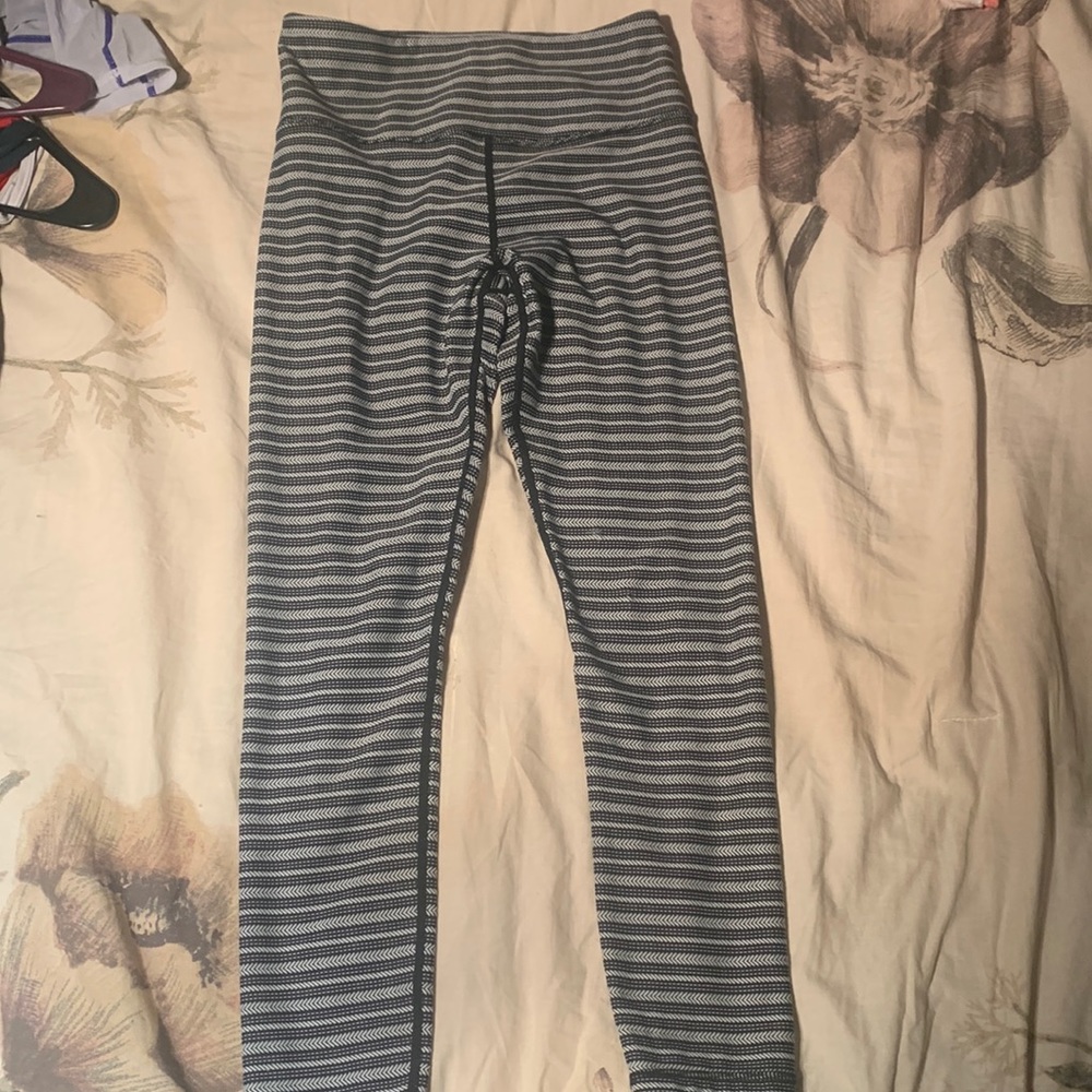 Zyia activewear leggings size 4